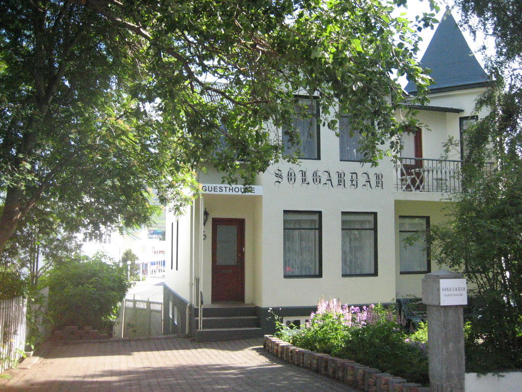 Guesthouse Solgardar Akureyri Buitenkant foto